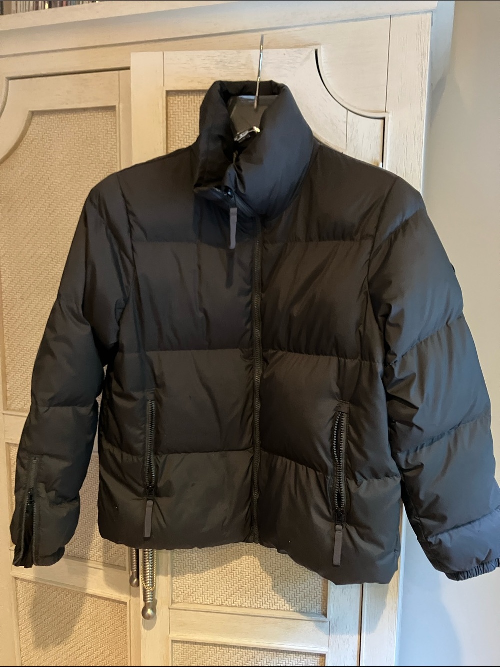 Vuori Hillside Down Jacket Medium Flaw Read Description - Picture 2 of 7